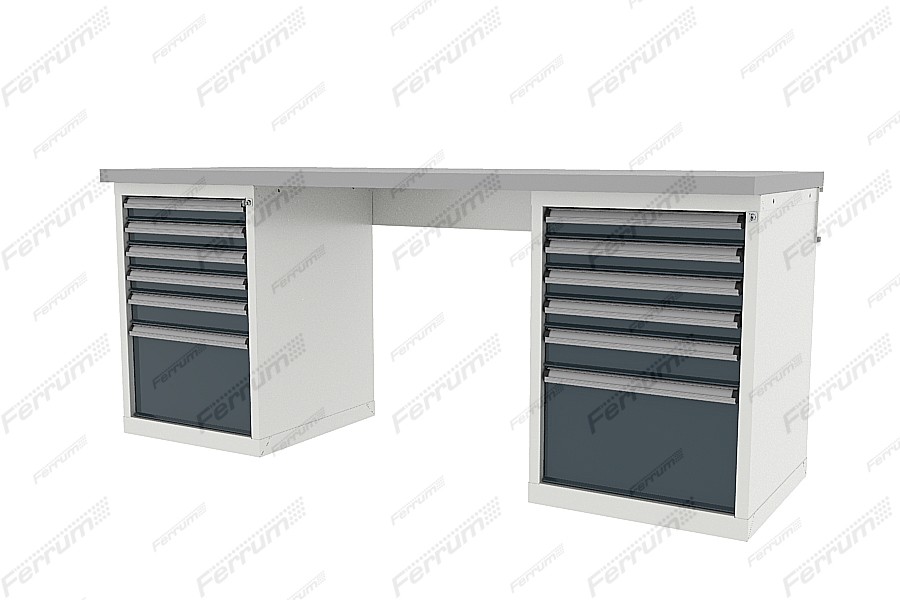 Banc de lucru cu două coloane